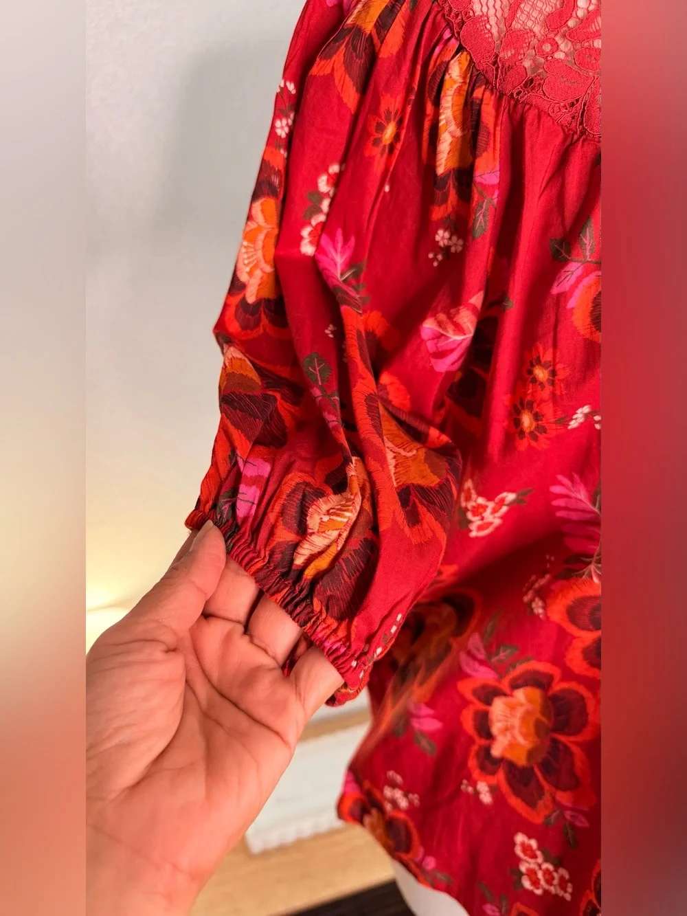 FARM RIO by Anthropologie Red Floral Puff-Sleeve Blouse